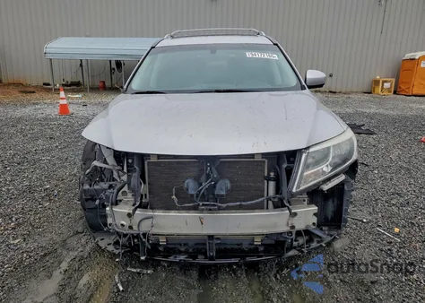 2015 Nissan Pathfinder S из США, поврежденный, VIN 5N1AR2MM5FC673372